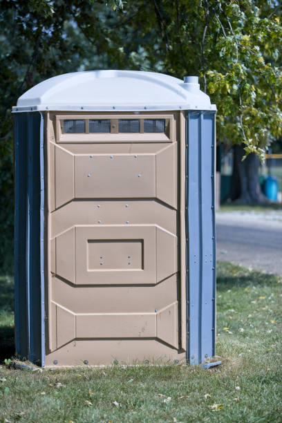 Porta potty delivery and setup in Resaca, GA